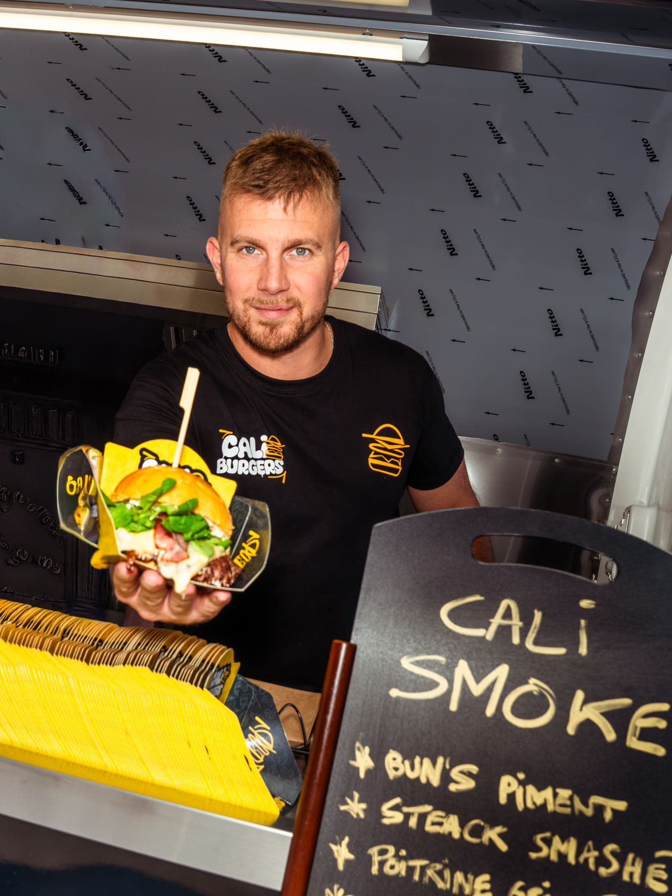 Burger foodtruck: de huisgemaakte burger van Cali Smoke
